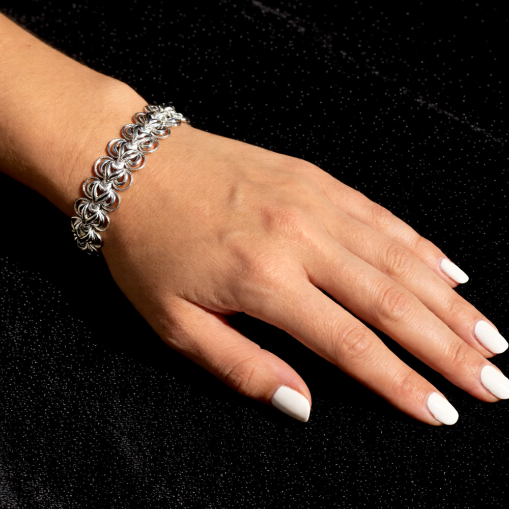 Vtg Linked Coro Bracelet Chunky Wide Silver Tone Textured Scalloped Crown